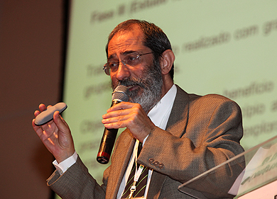 Aníbal Gil Lopes abordou o estudo de novos procedimentos médicos e dados científicos sobre o uso do canabidiol