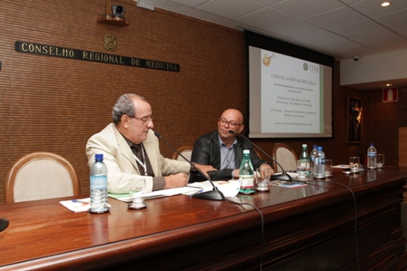 Paiva (à direita) defendeu a atuação dos médicos na busca de desaparecidos