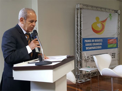 Secretário-geral do CFM, Henrique Batista e Silva, lança abaixo-assinado em Florianópolis.