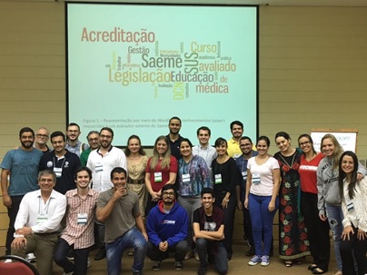 Avaliadores e estudantes integrantes das equipes de avaliação participaram de oficina de capacitação durante o Congresso Paulista de Educação Médica