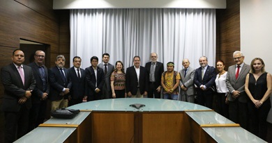Os representantes do CFM e CRM-AC foram recebidos pelo governador  Tião Viana, e discutiram os desafios do atendimento de saúde no estado.