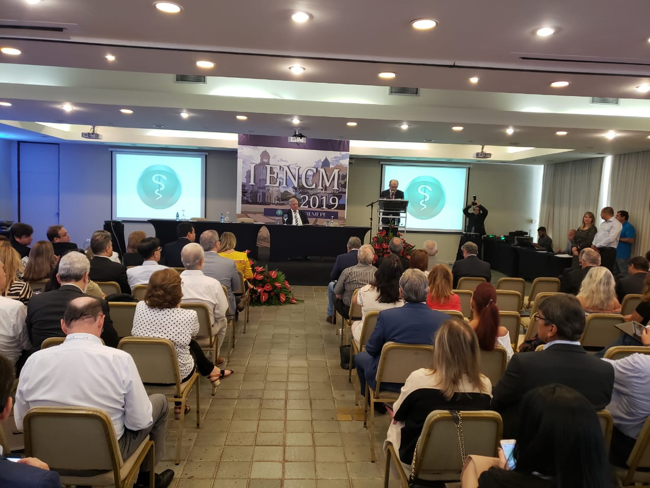 Durante a cerimônia de abertura do I Encontro Nacional dos Conselhos de Medicina de 2019, o presidente do CFM, Carlos Vital, destacou as características da atuação do CFM e CRMs