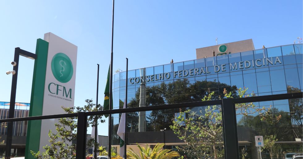 Conselho Federal de Medicina decreta luto oficial de três dias a partir desta segunda-feira (12)