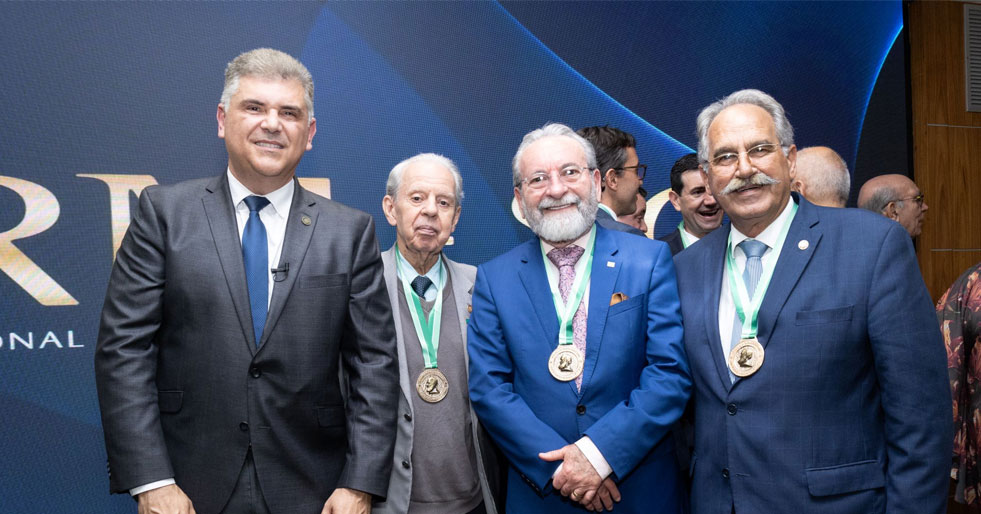 Homenagem a ex-presidentes do CRM-SC honra a história