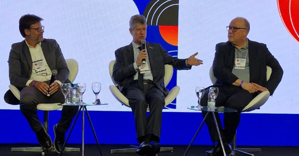 Conselho ressalta importância da habilitação médica para a acupuntura durante congresso internacional